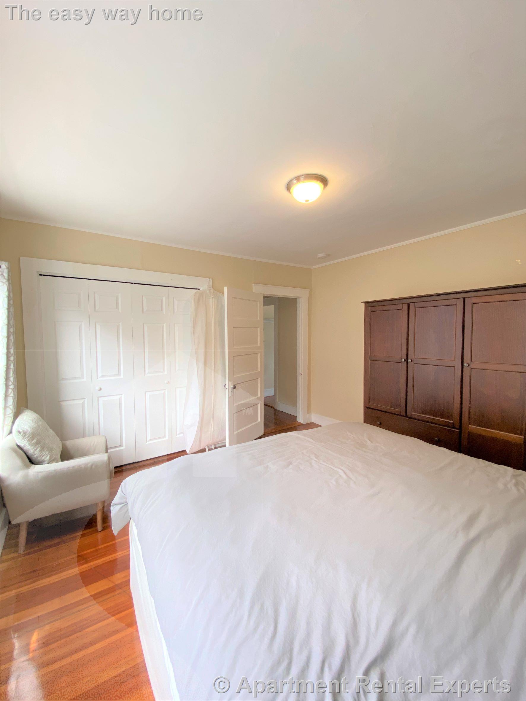 258 Belmont St, Watertown Center