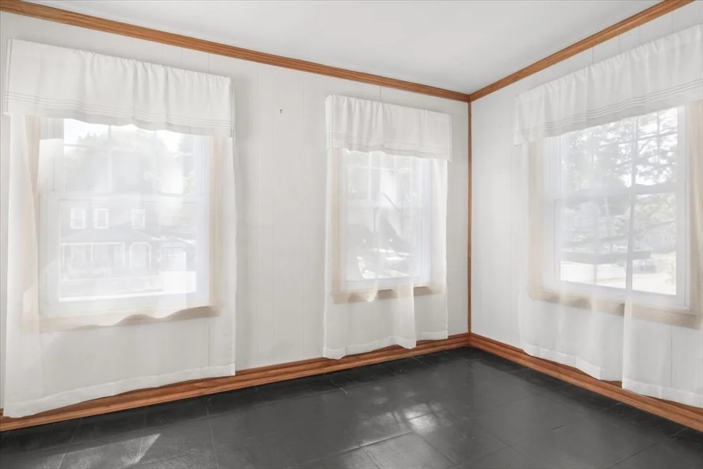 715 Truman Pkwa, Hyde Park