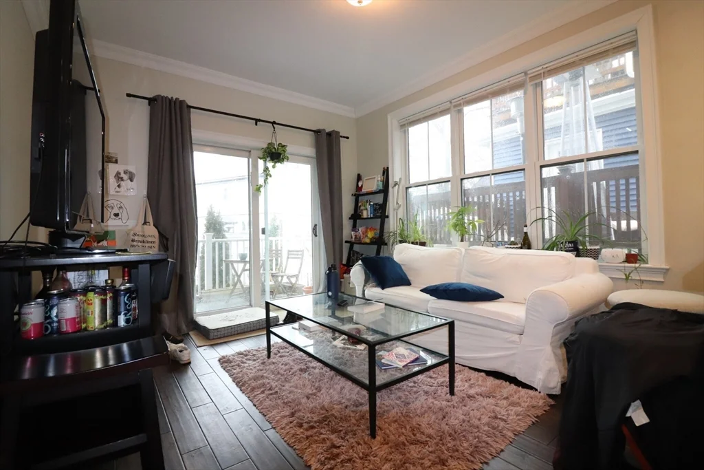 140 Minden St, Jamaica Plain