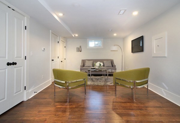 29 Bonair St, Somerville