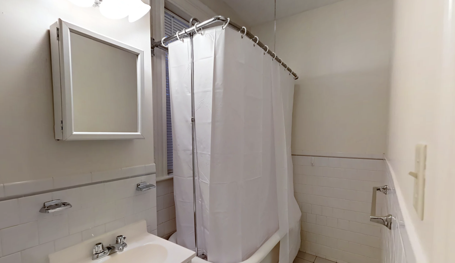 98 Queensberry St, Fenway