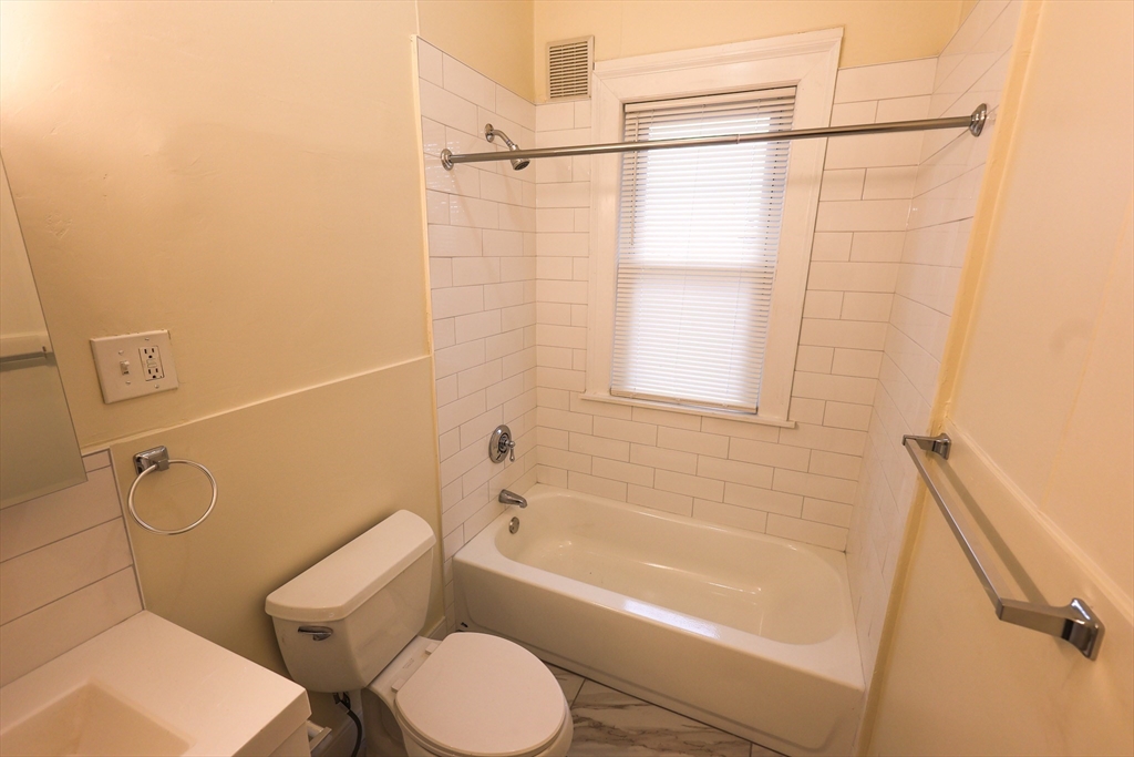 42 Hiawatha Rd, Mattapan