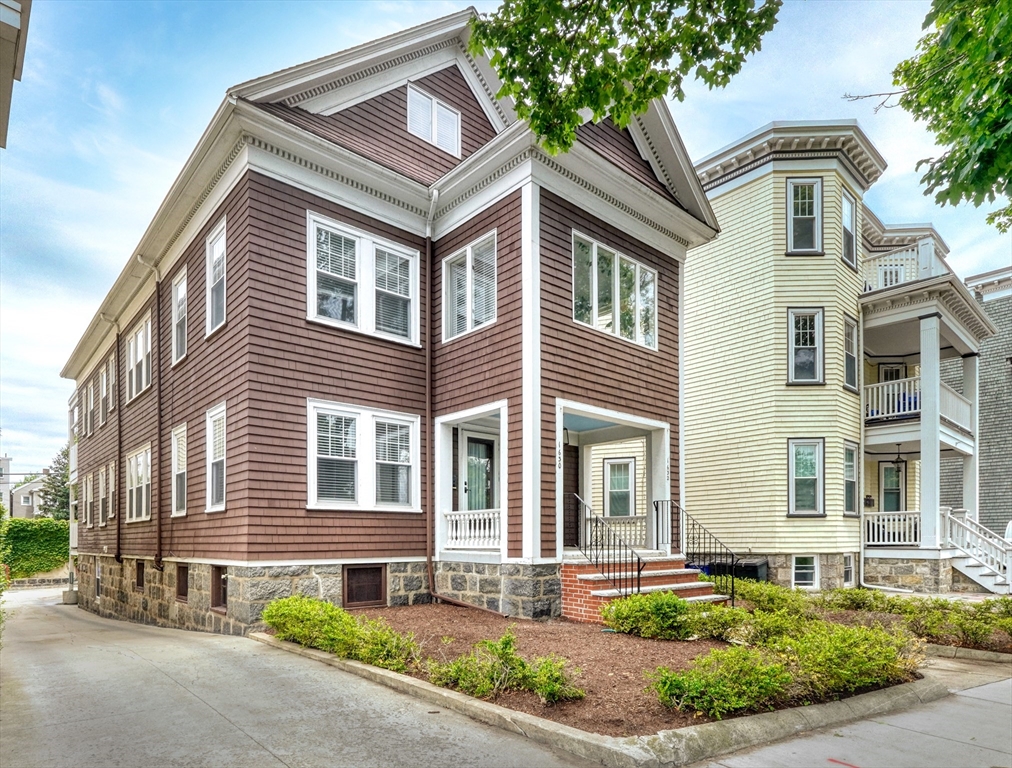 1632 Columbia Rd, South Boston