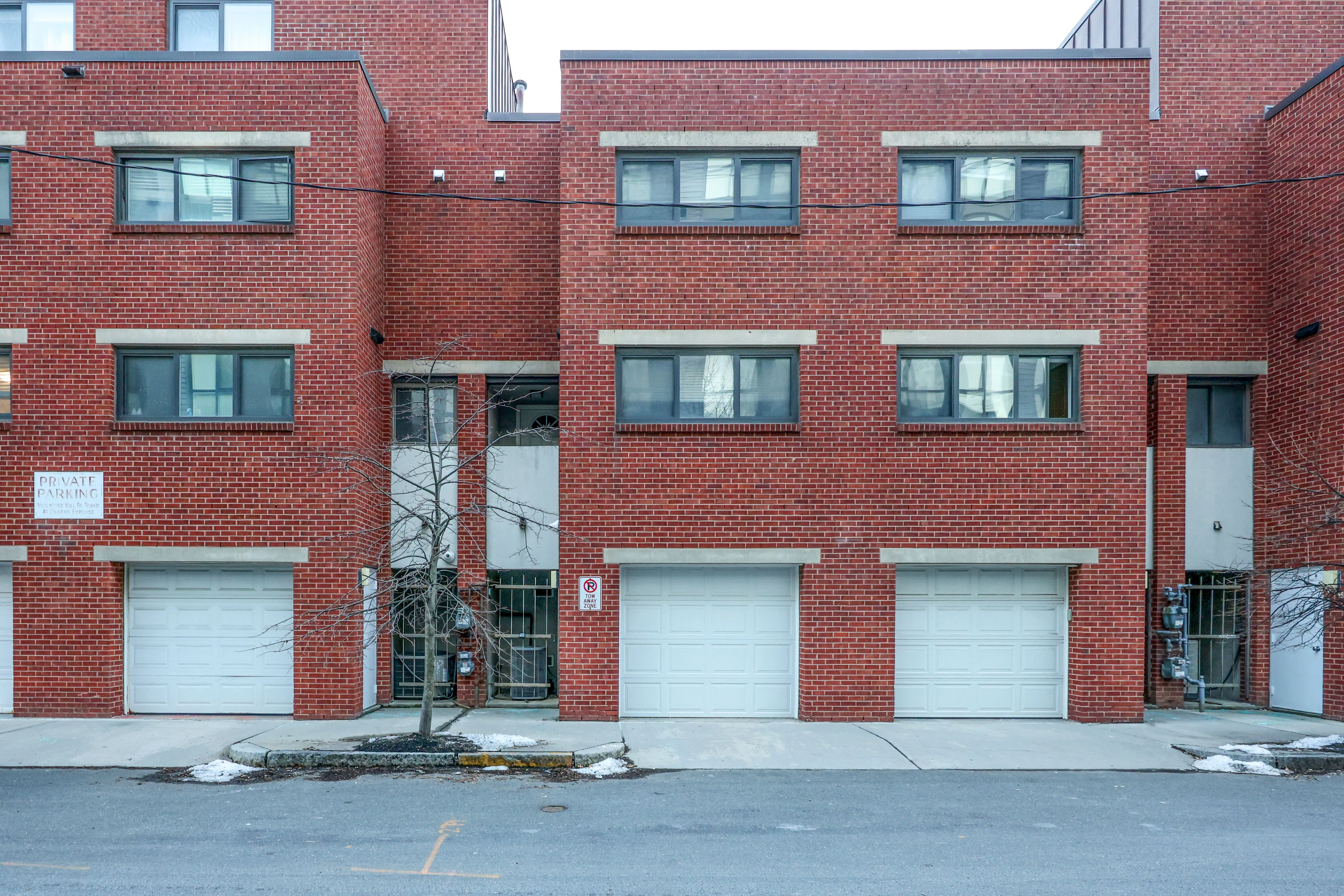 85 Brainerd Rd, Brighton