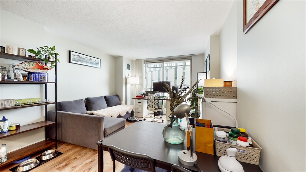 8-10 Museum Way, East Cambridge