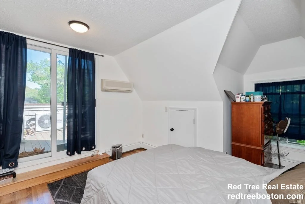 21 Kinross Rd, Brighton