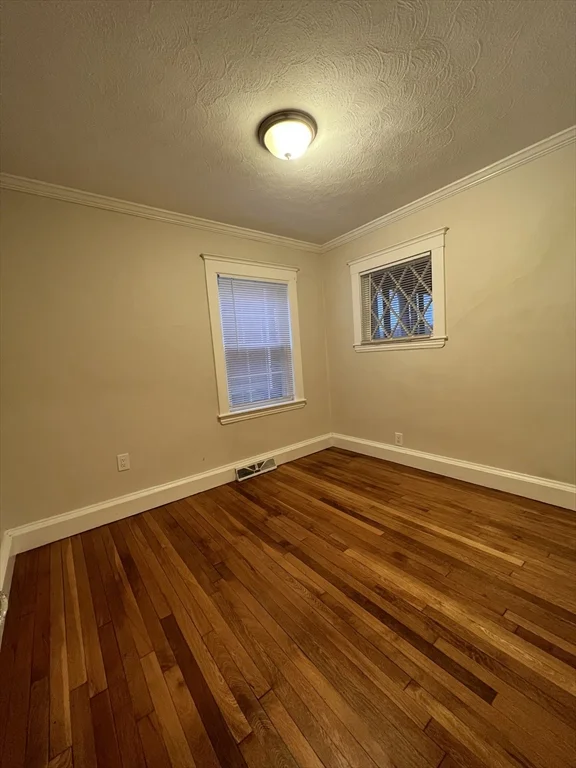 162 Eastside Pkwa, Newton