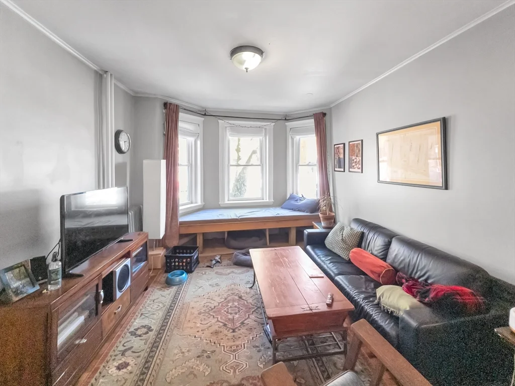 593 Centre St, Jamaica Plain