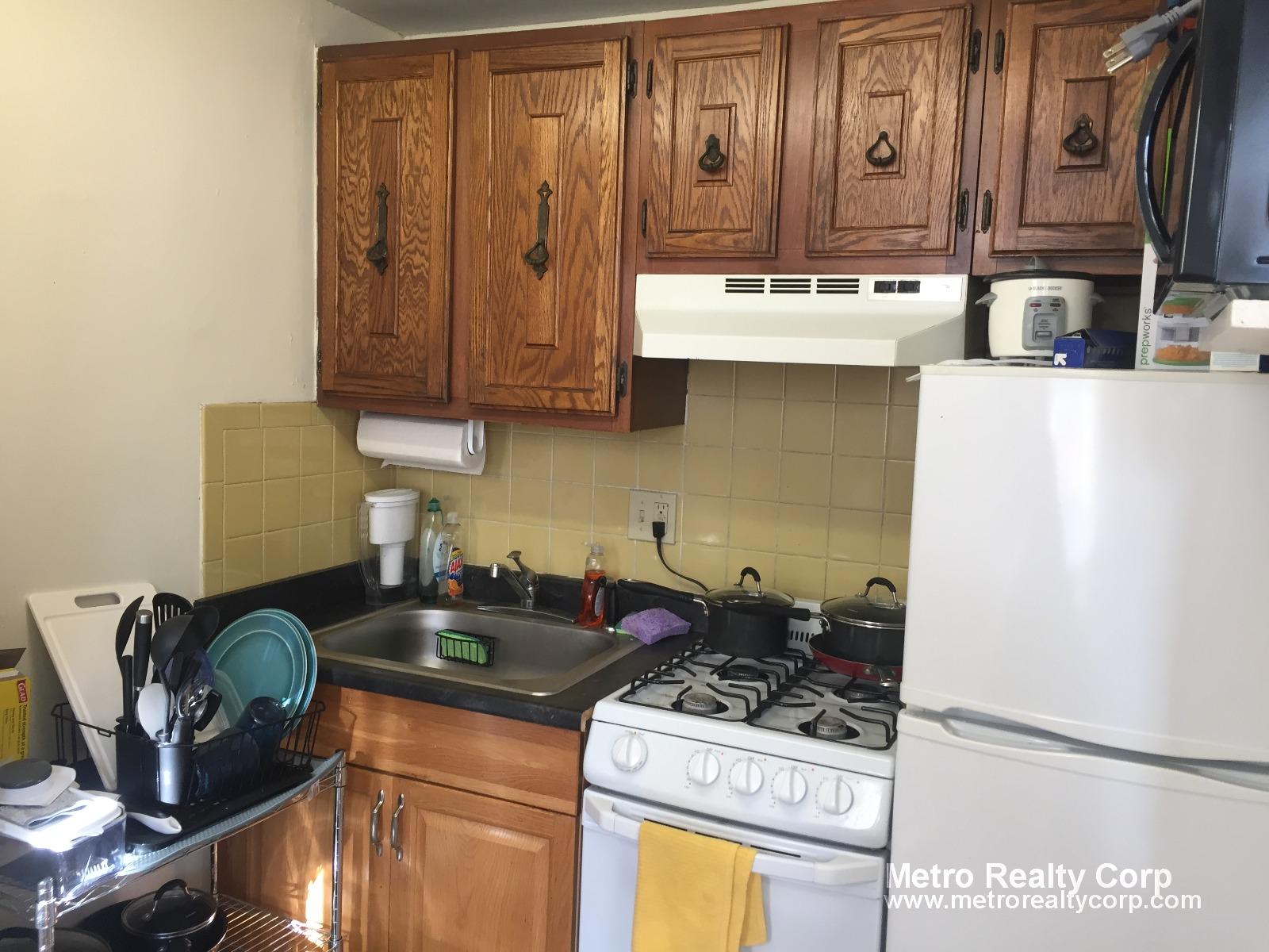 15 Bay State Rd, Fenway