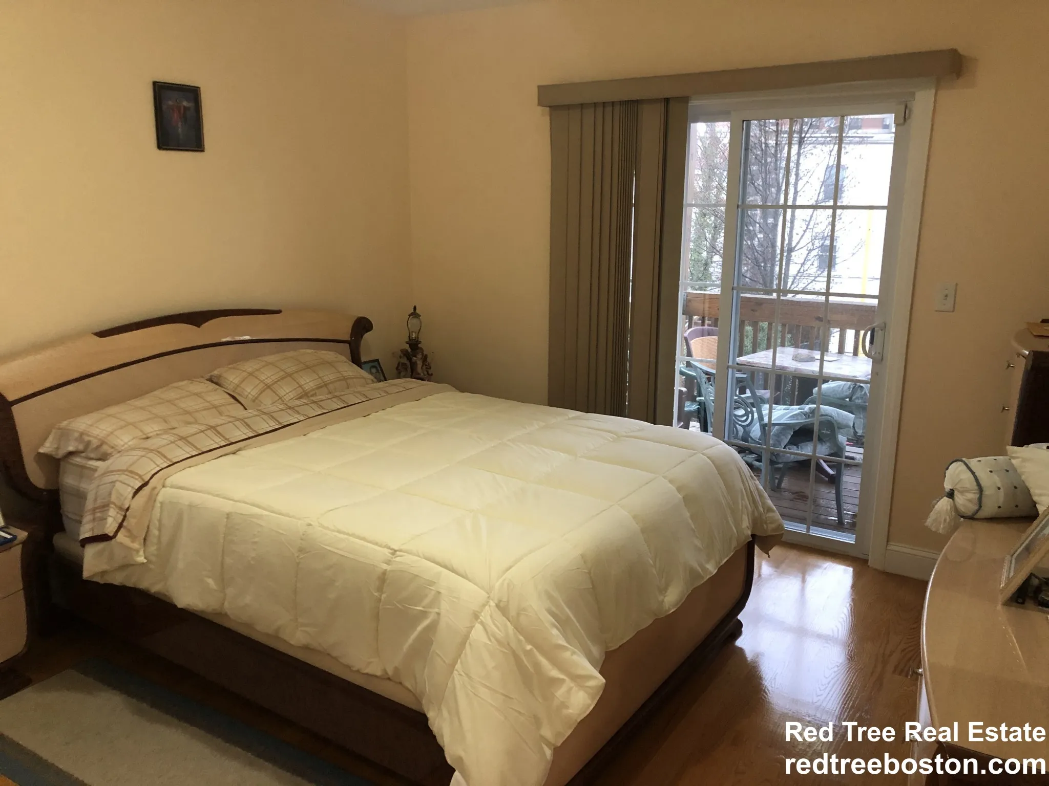 207 Hillside St, Roxbury