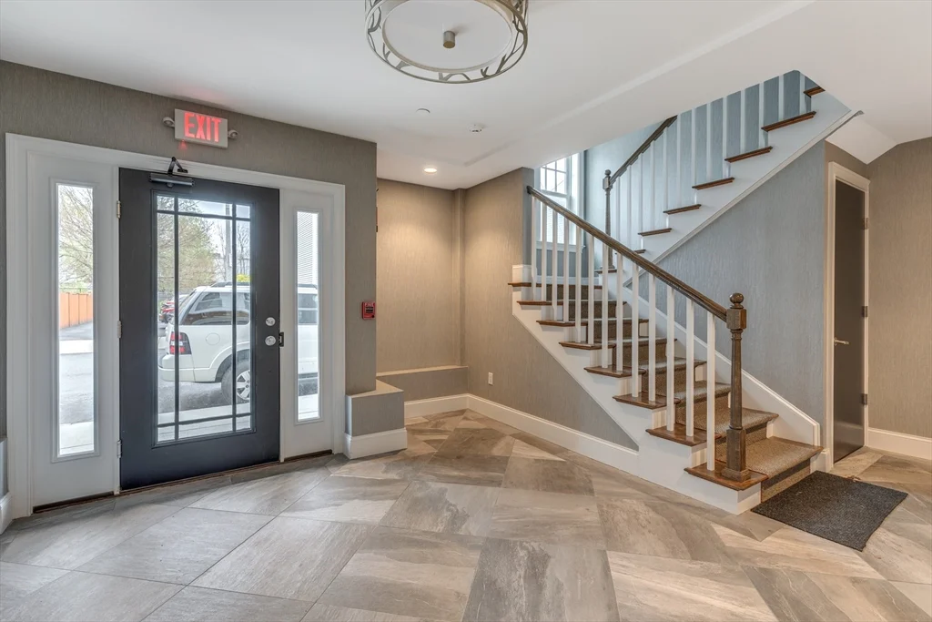 141 W 6th St, South Boston