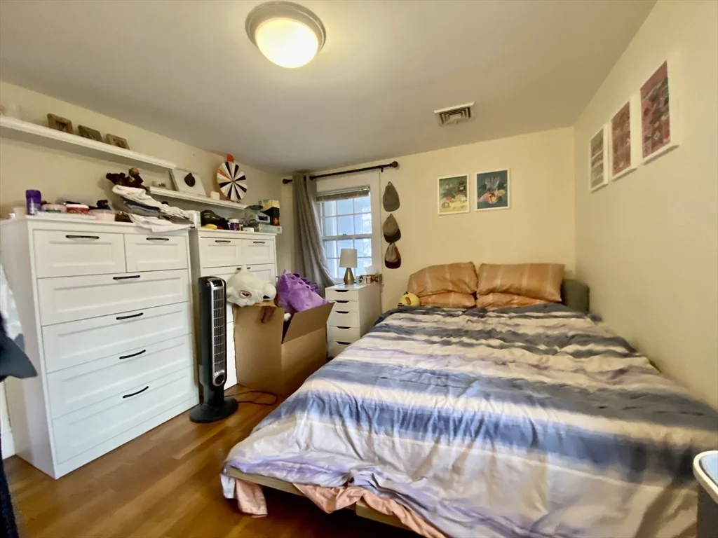 24 Grovenor Rd, Jamaica Plain