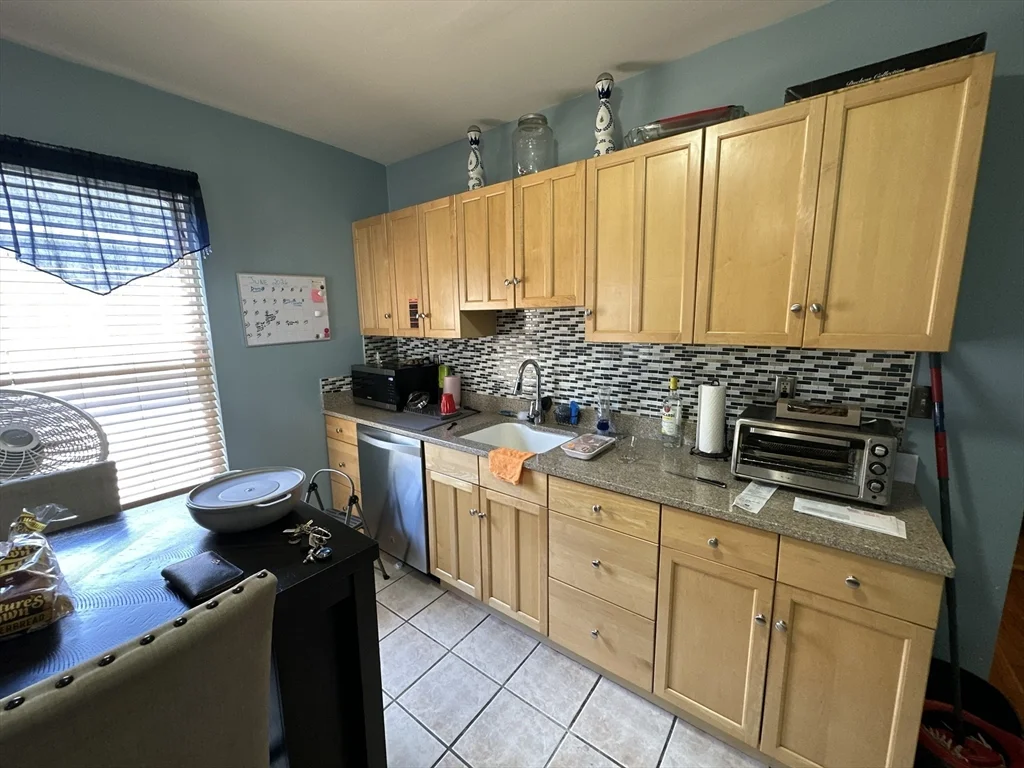 158 Neponset Ave, Dorchester