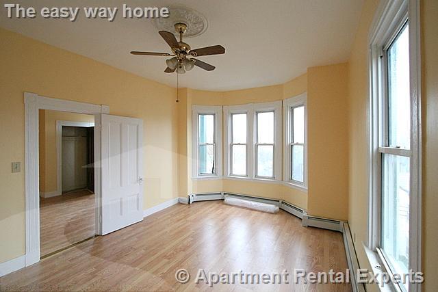 90 Norfolk St, Central Square