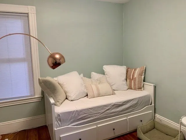 178 Robbins St, South Side