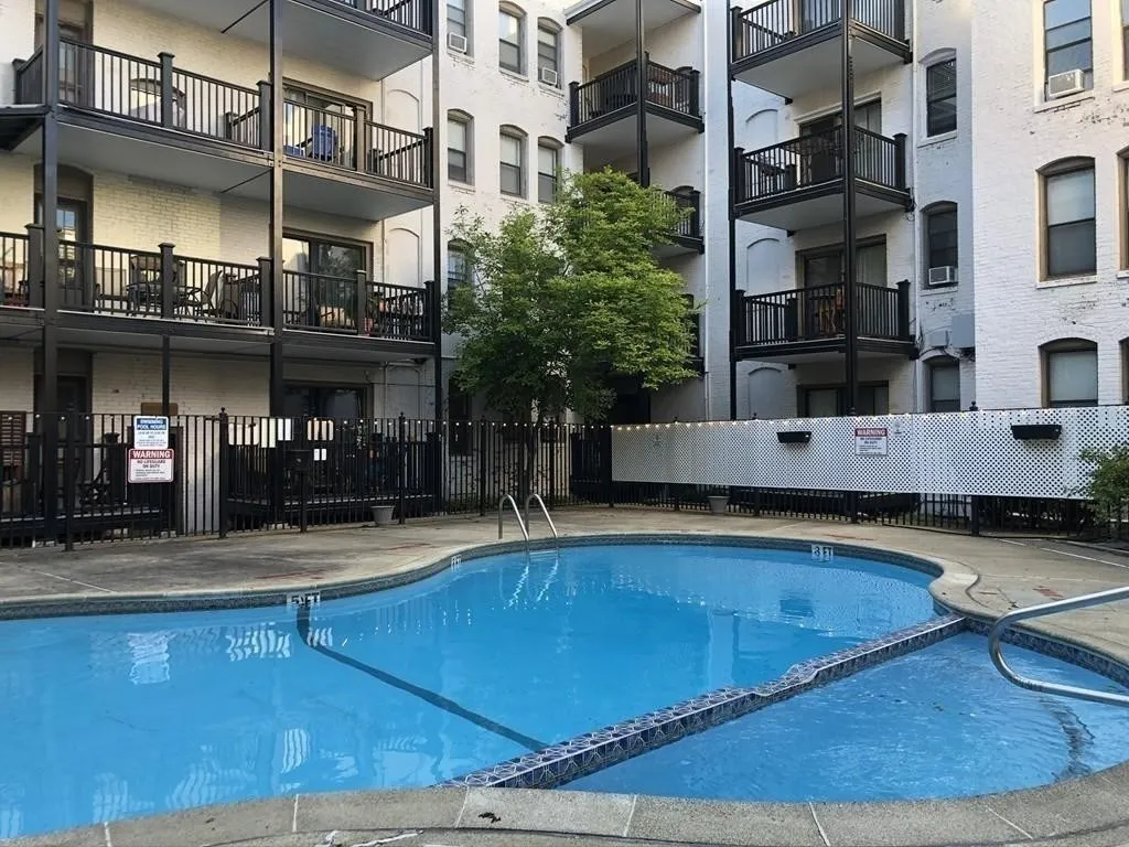 4 Commonwealth Ct, Brighton