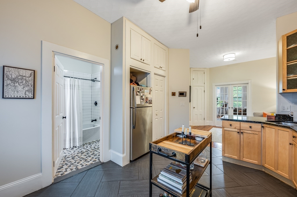 805 E 4th St, South Boston