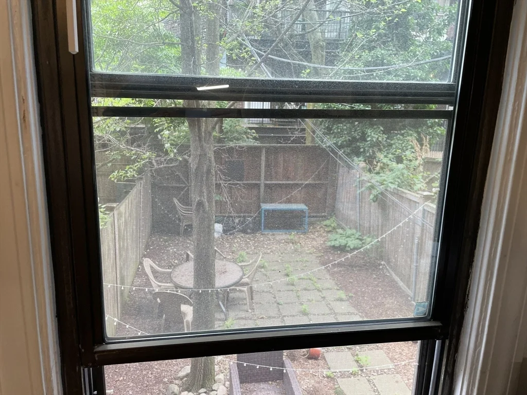 5 Cazenove, South End
