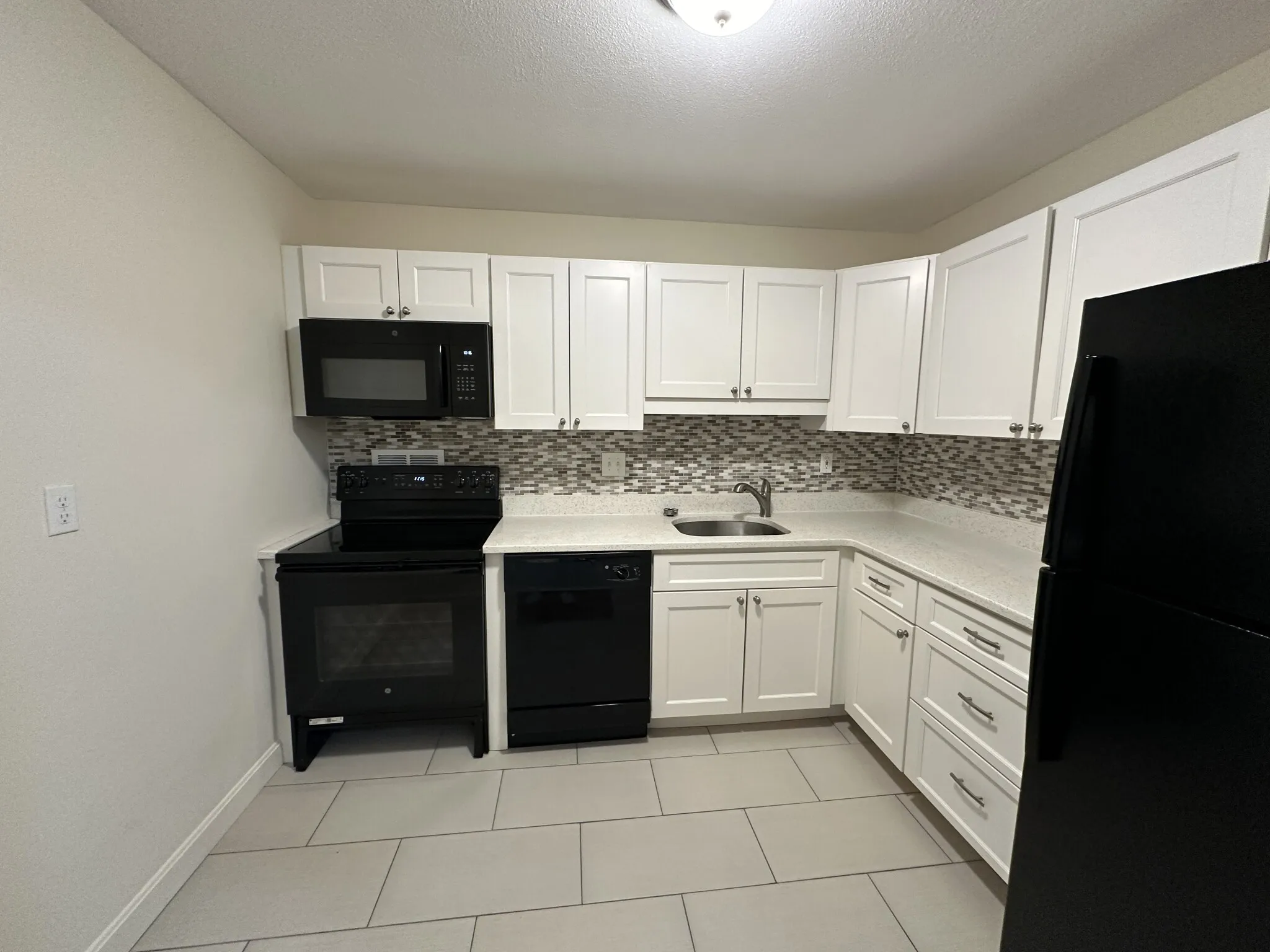 101 Monmouth St, Longwood