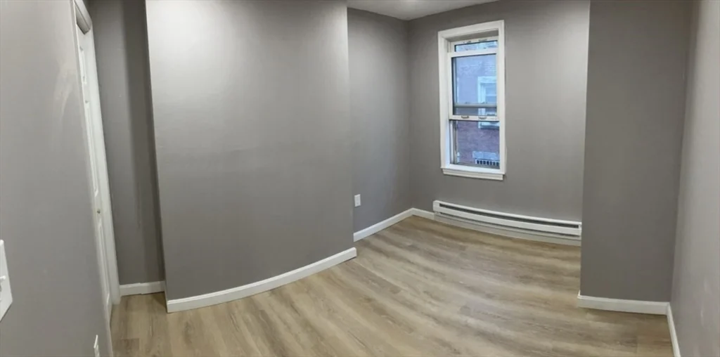 7 Johnny Ct, Chinatown