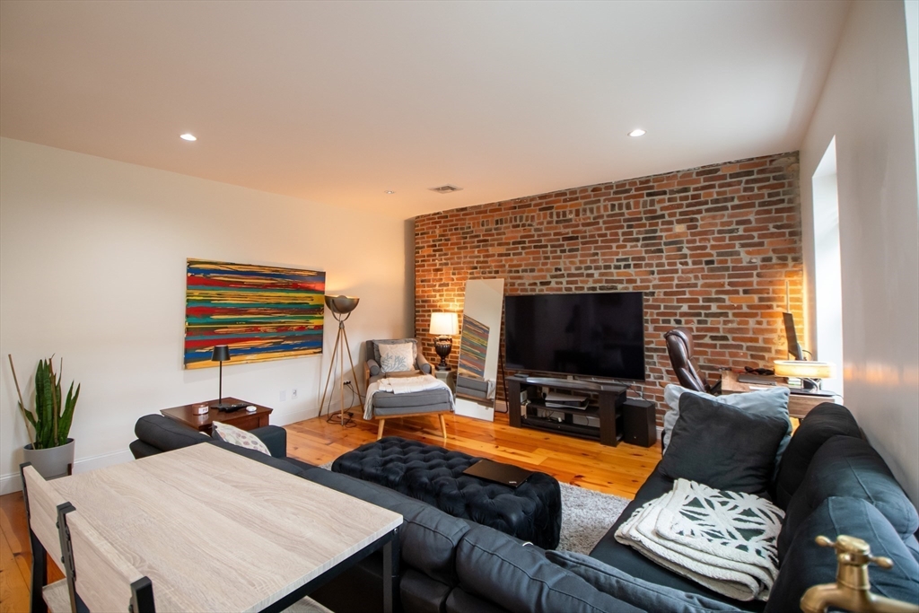 440 Hanover, North End