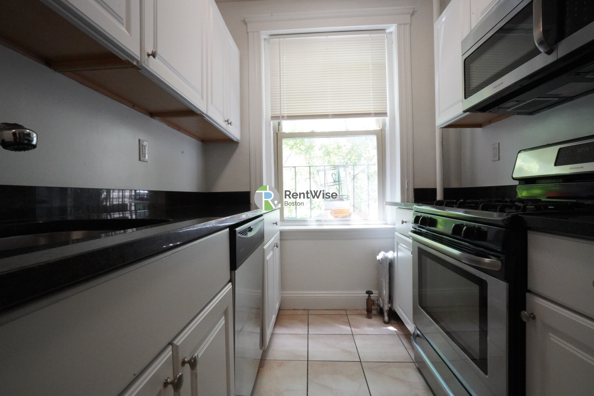 1848 Commonwealth Ave, Brighton