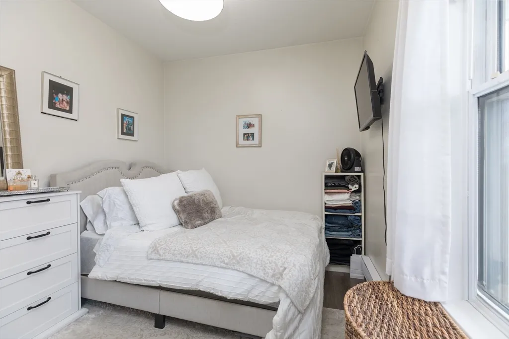 100 H St, South Boston