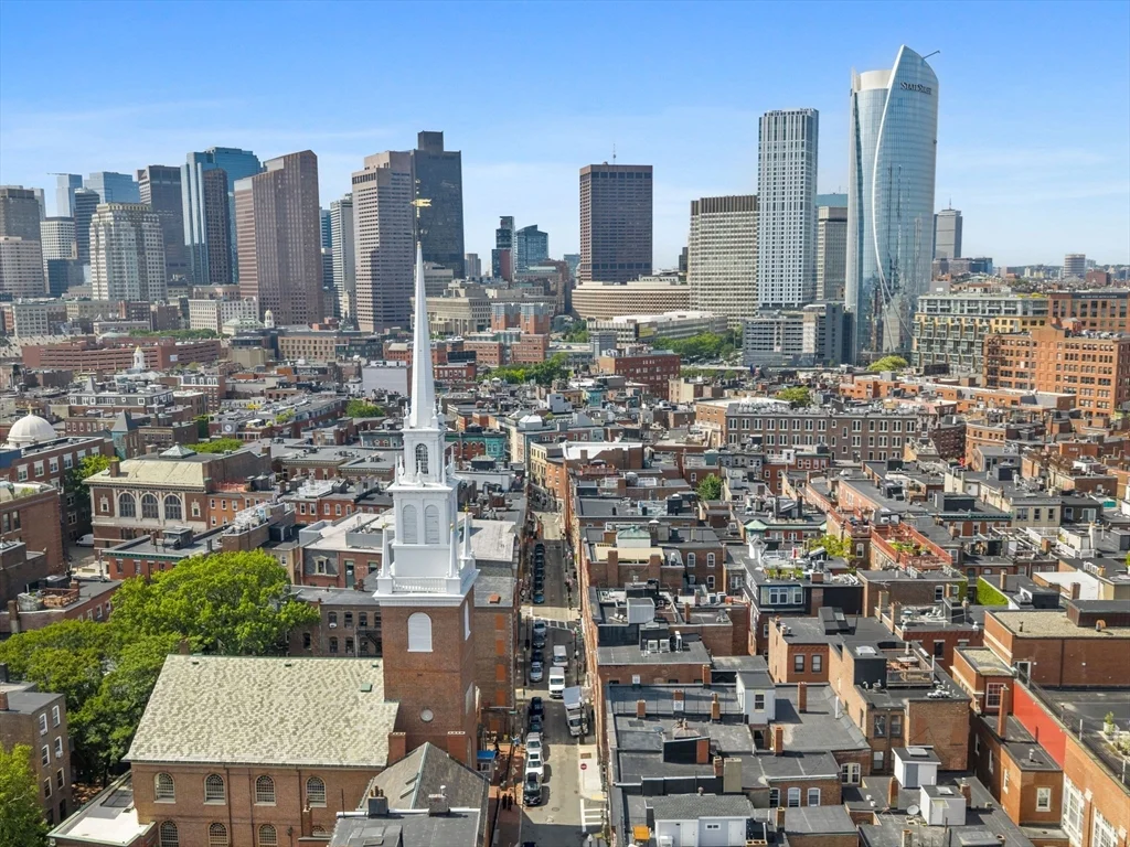 176 Salem St, North End