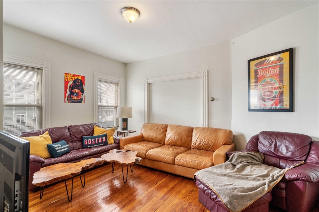 54 Hubbard, Neighborhood Nine