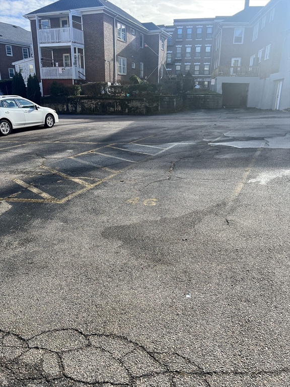 1734 Commonwealth Ave, Brighton