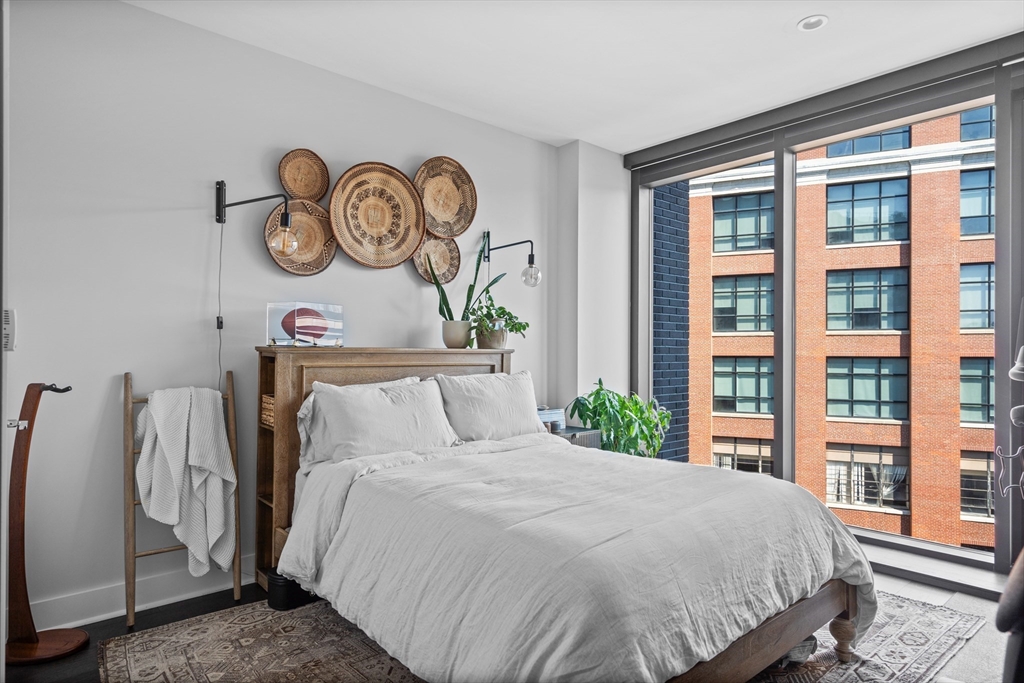 14 W Broadway, South Boston