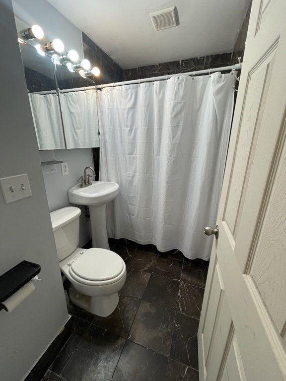 9 Maine Ave, East Somerville