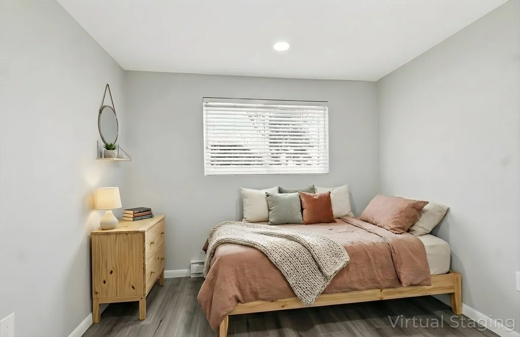 18 Fountain Ln, Weymouth