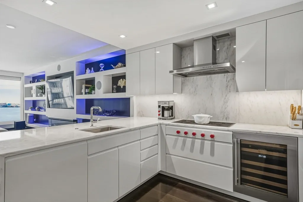 150 Seaport Blvd, Seaport District