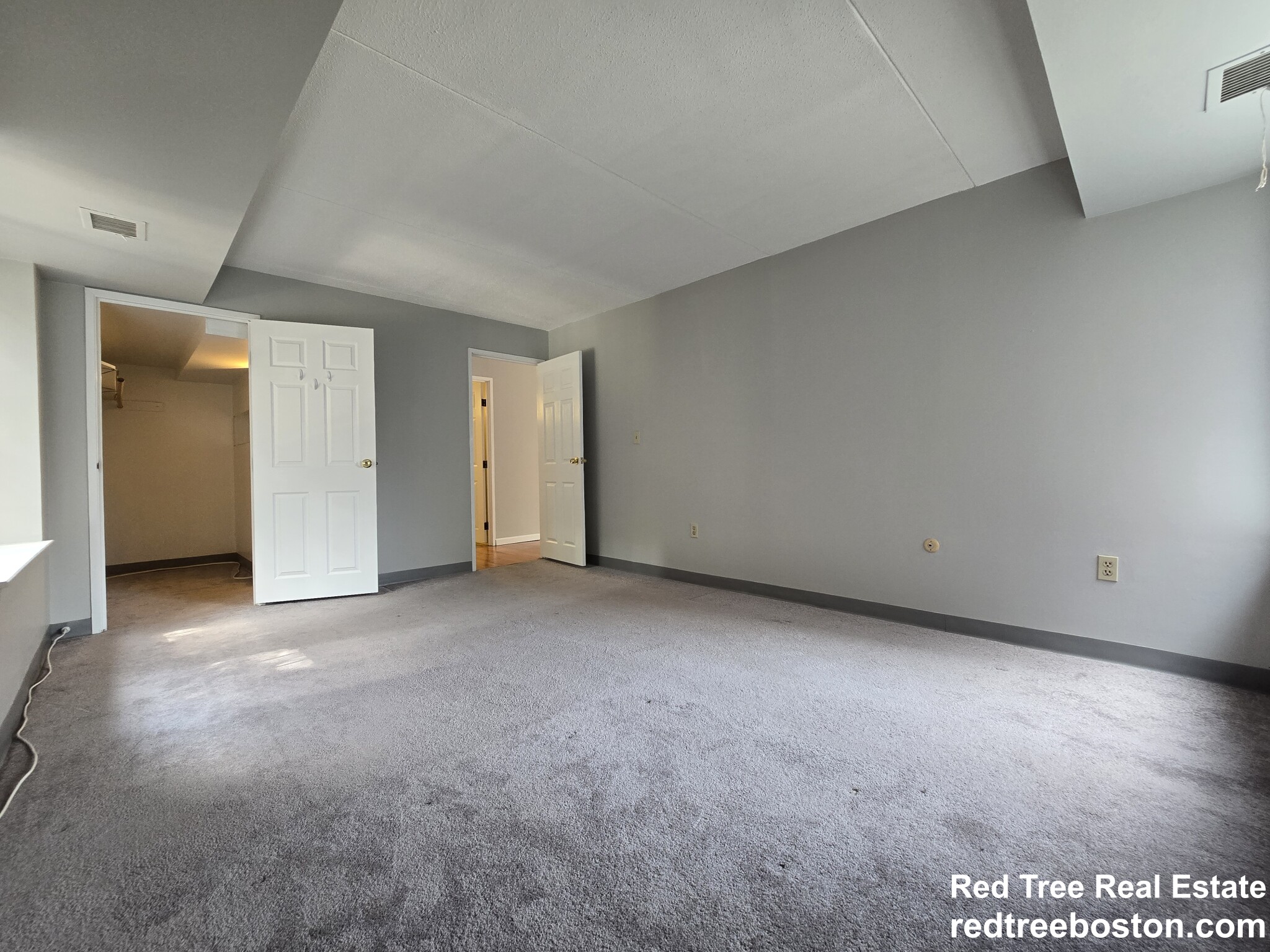 1243 Beacon St, Coolidge Corner