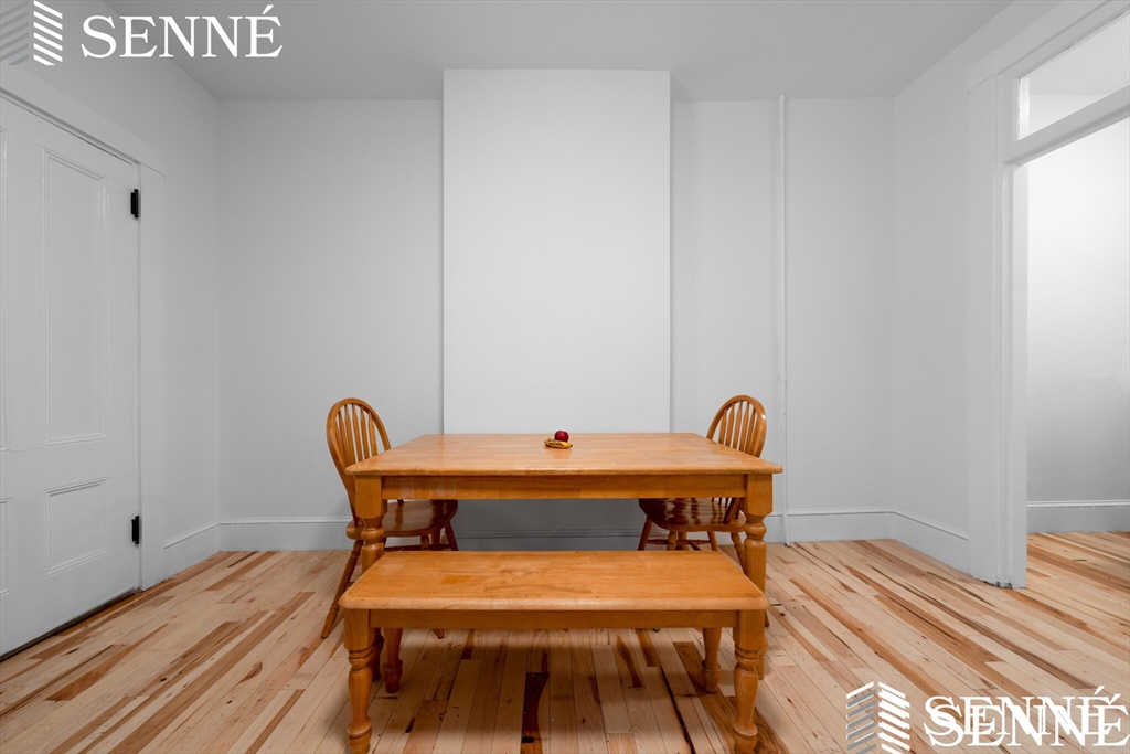 19 Trowbridge St, Mid-Cambridge