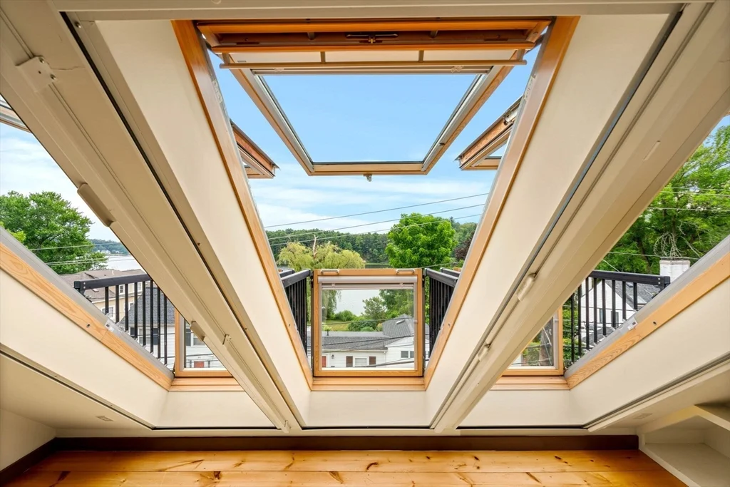 35 Merrimac, Amesbury