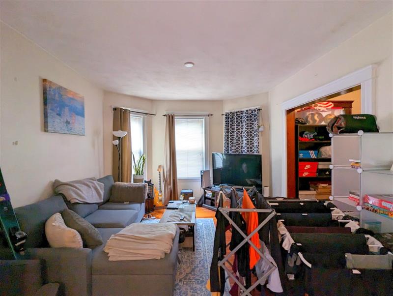 95 Lowell St, Spring Hill