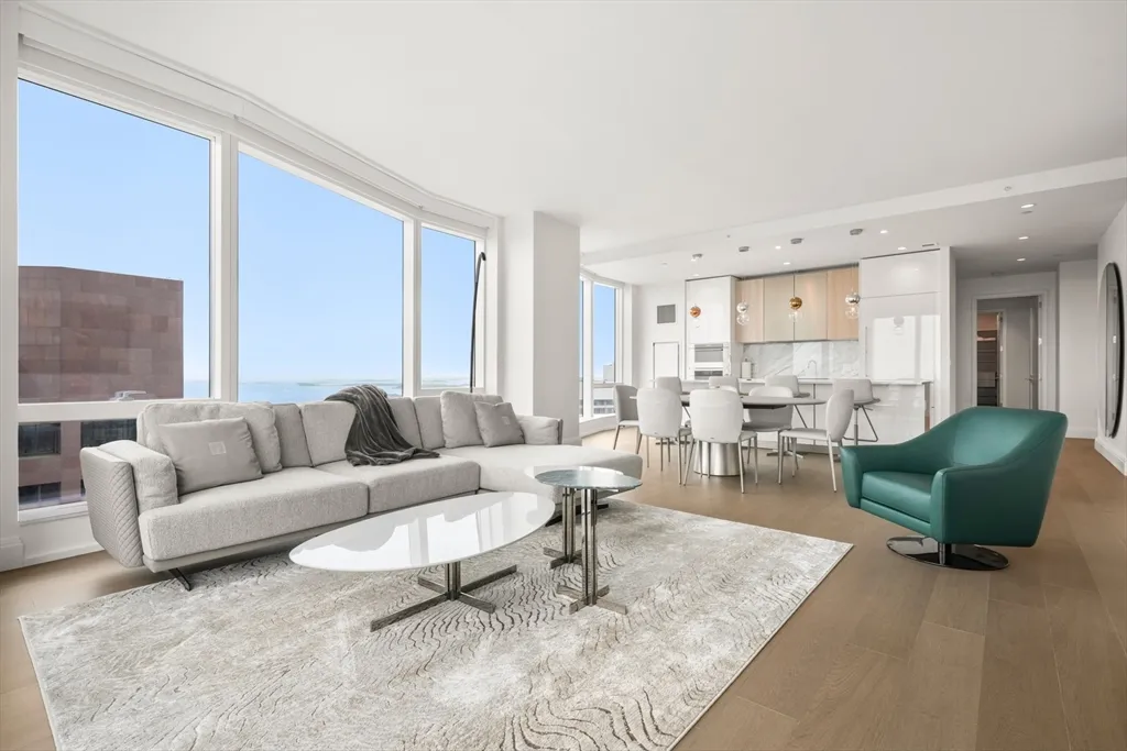 240 Devonshire St, Downtown