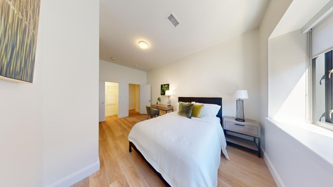 1079 Commonwealth Ave, Allston