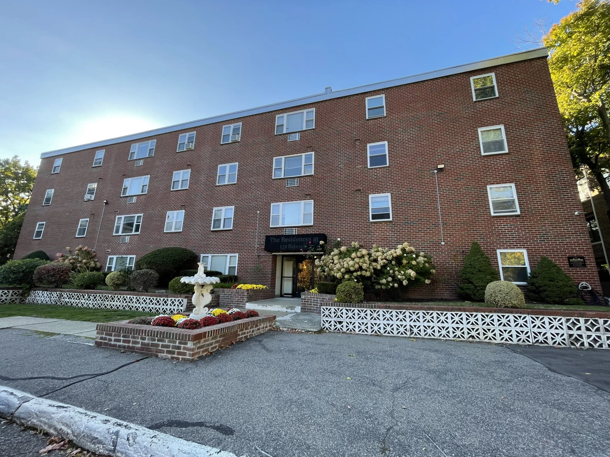 110 Babcock St, Coolidge Corner