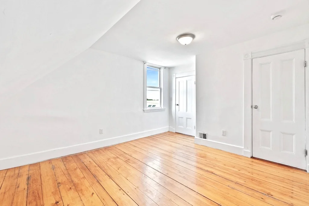 48 Ashland St, Malden