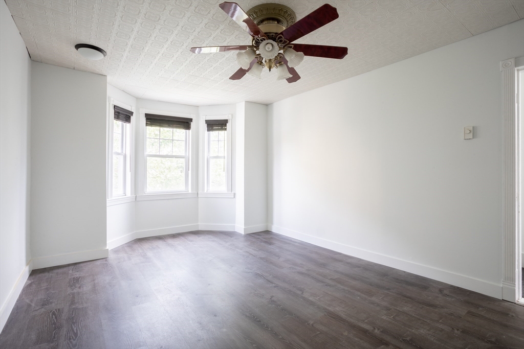 71 Old Harbor St, South Boston