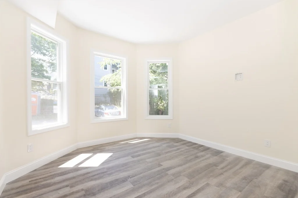 2 French Ter, Mission Hill