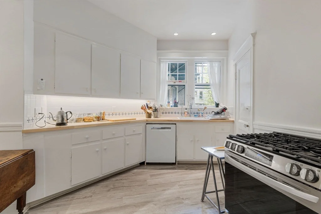 78 Kilsyth Rd, Brighton