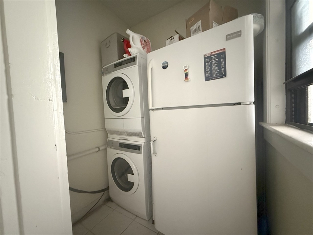 1472 Commonwealth Ave, Brighton