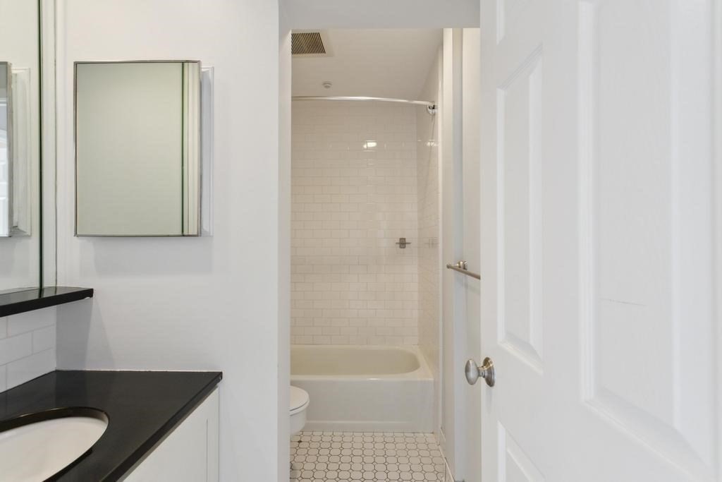 841 Parker St, Mission Hill