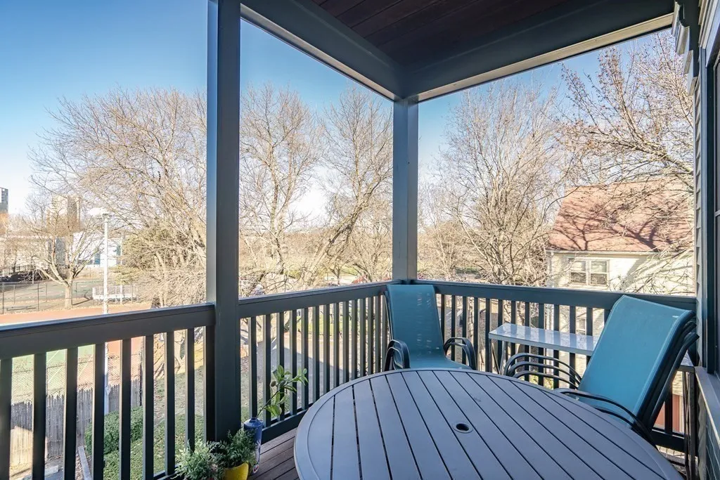 275 River St, Cambridgeport