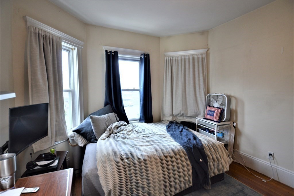 67 Washburn Ave, North Cambridge