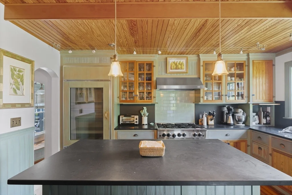 21 Mckinley, Nantucket